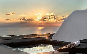 La Estrella 4 Suites With Sea View & 4 Prive Hot Tub
